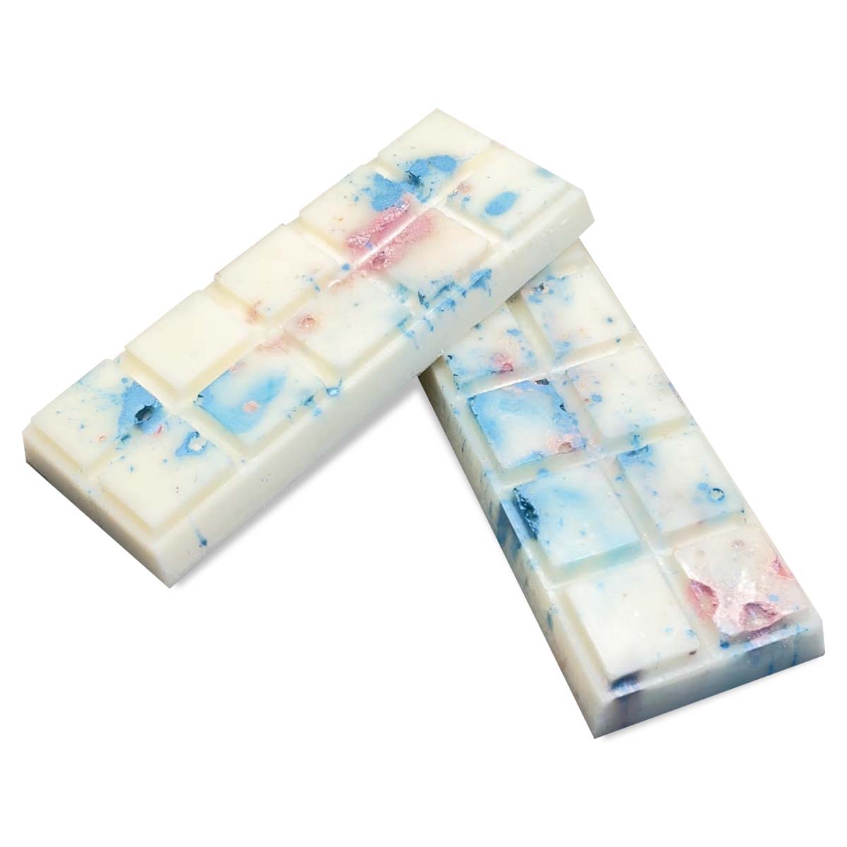 Discover the purity of our unwrapped Lily and Cotton Snap Bar. Its natural soy wax emits a soothing blend of floral and fresh linen notes.