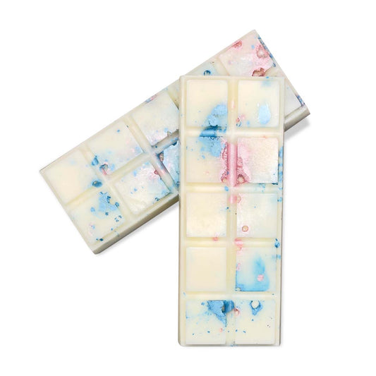 Elevate your senses with our Lily and Cotton Snap Bar. Crafted from natural soy wax, it envelops your space in a tranquil ambiance.